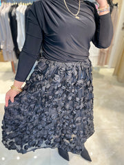 İthal Tasarım Güllü Siyah Etek