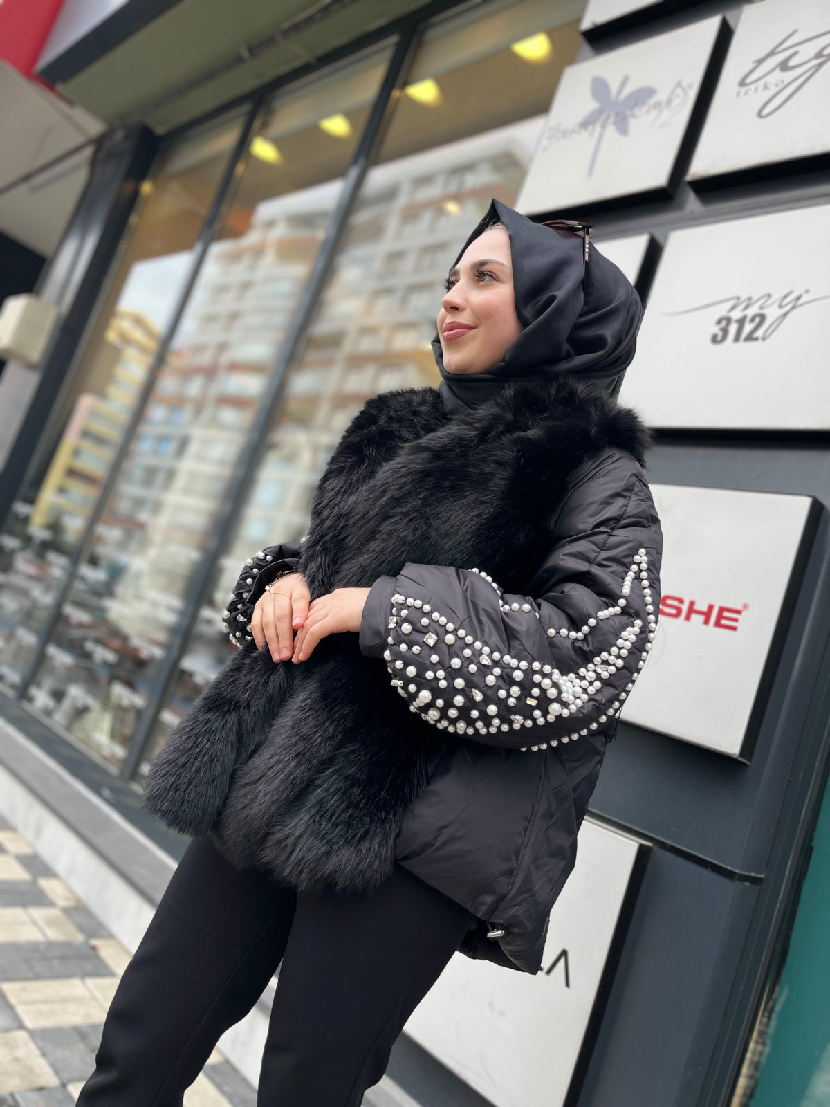 İthal Kaz Tüyü İncili Tasarım Mont